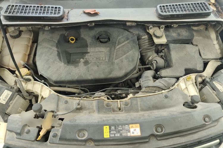 Used Ford Kuga 2013 2.0L GTDi Four-Wheel-Drive Sport Model Engine Bay