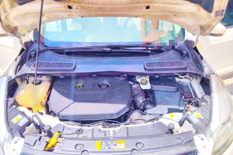 Used Ford Kuga 2013 2.0L GTDi Four-Wheel Drive Premium Model Engine Bay