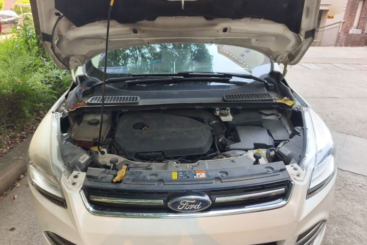 Used Ford Kuga 2013 1.6L GTDi Two-Wheel-Drive Trend Model Engine Bay
