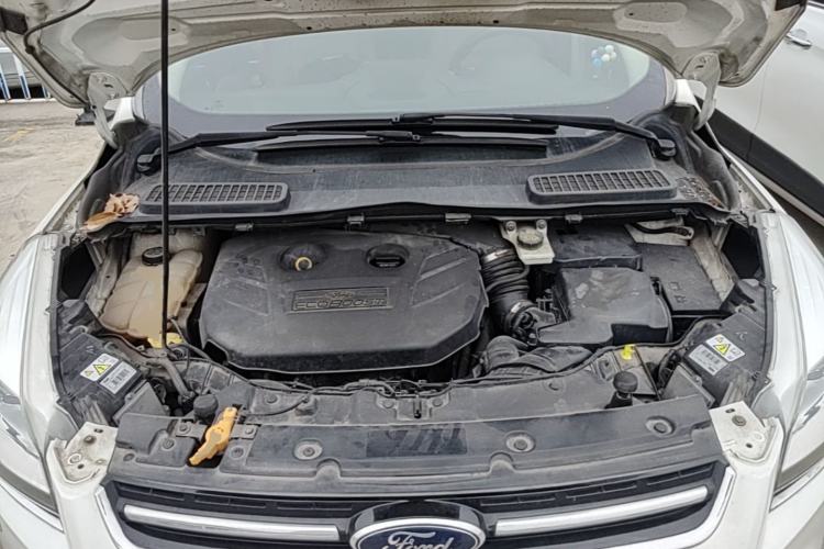 Used Ford Kuga 2013 2.0L GTDi Four-Wheel Drive Premium Model Engine Bay