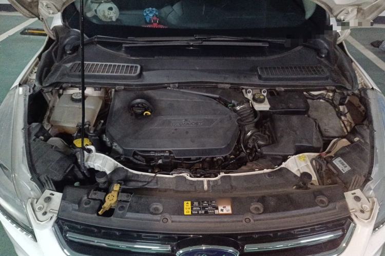 Used Ford Kuga 2013 1.6L GTDi Two-Wheel-Drive Trend Model Engine Bay