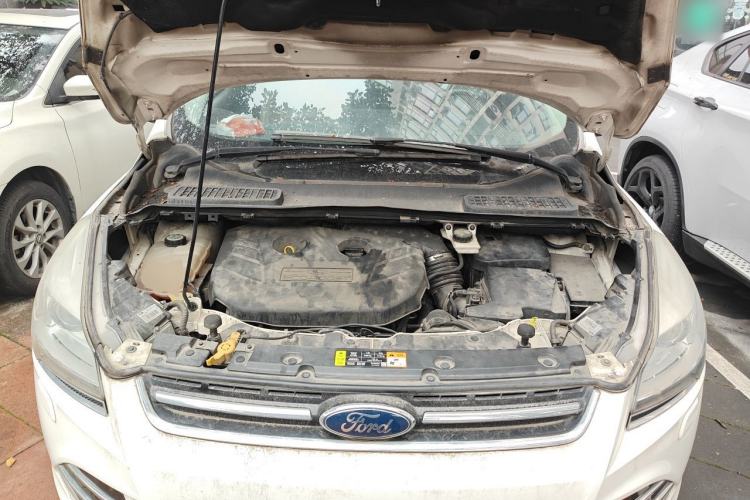 Used Ford Kuga 2013 2.0L GTDi Four-Wheel Drive Premium Model Engine Bay