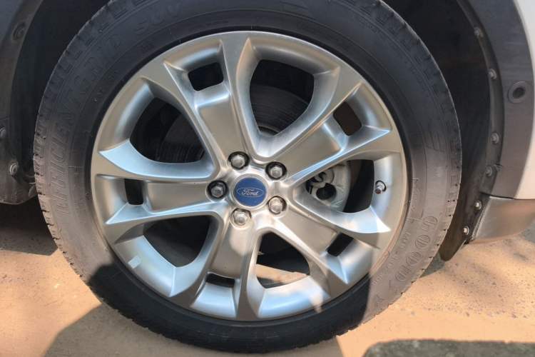 Used Ford Kuga 2013 2.0L GTDi Four-Wheel-Drive Sport Model Exterior 1