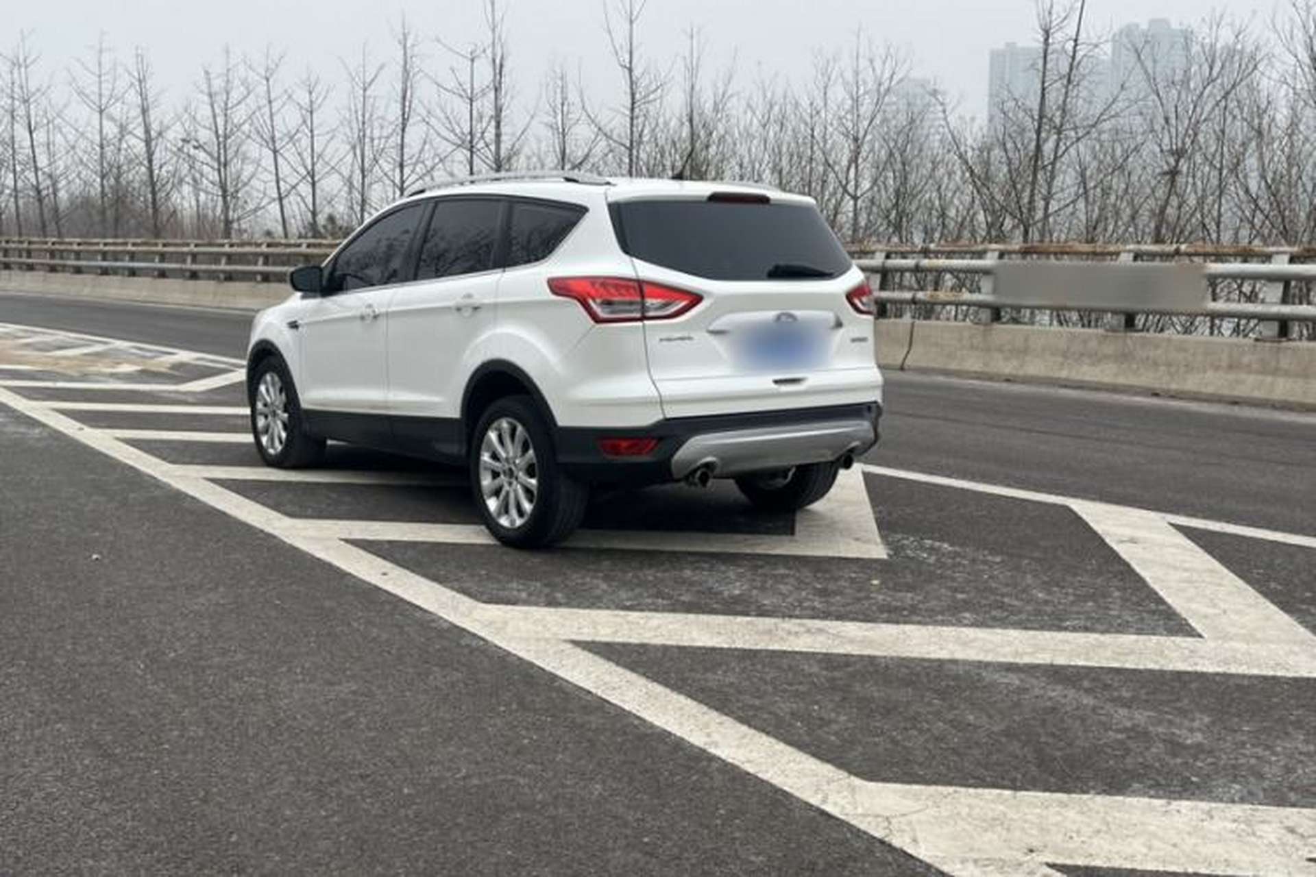 Used Ford Kuga 2013 1.6L GTDi Two-Wheel-Drive Trend Model Exterior 2