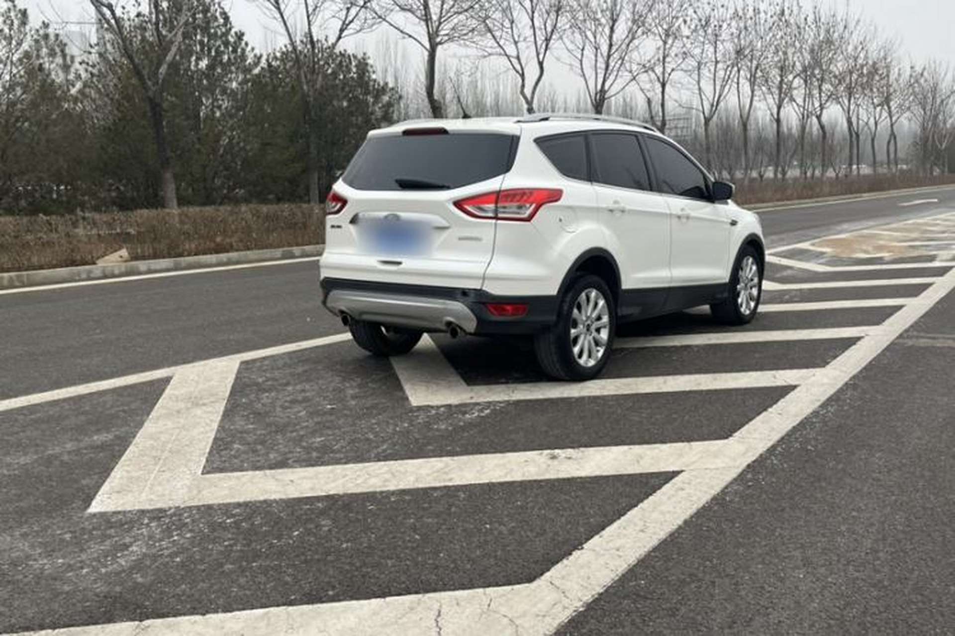 Used Ford Kuga 2013 1.6L GTDi Two-Wheel-Drive Trend Model Exterior 3