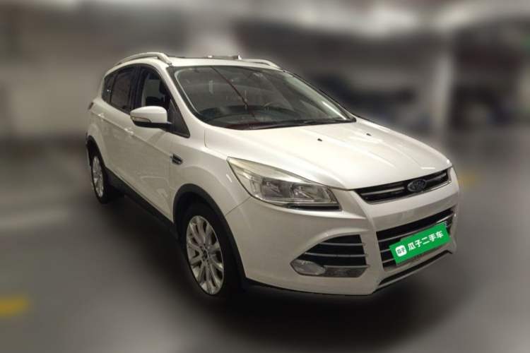 Used Ford Kuga 2013 1.6L GTDi Two-Wheel-Drive Trend Model Exterior 3