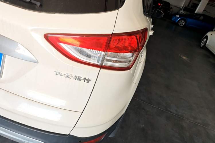 Used Ford Kuga 2013 2.0L GTDi Four-Wheel-Drive Elite Model Exterior 3