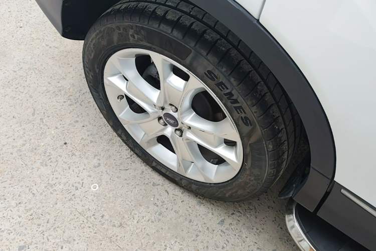 Used Ford Kuga 2013 2.0L GTDi Four-Wheel-Drive Sport Model Exterior 5