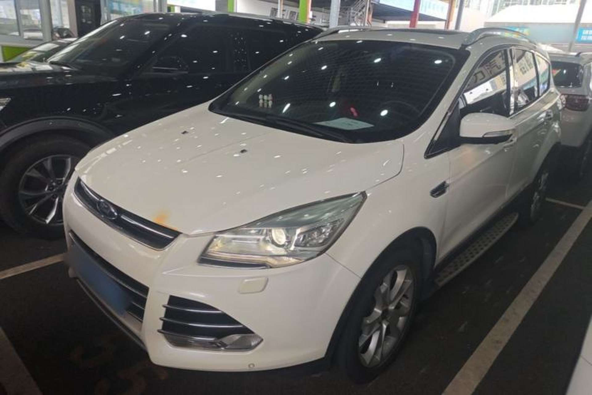 Used Ford Kuga 2013 2.0L GTDi Four-Wheel-Drive Sport Model Front Left 45 Deg