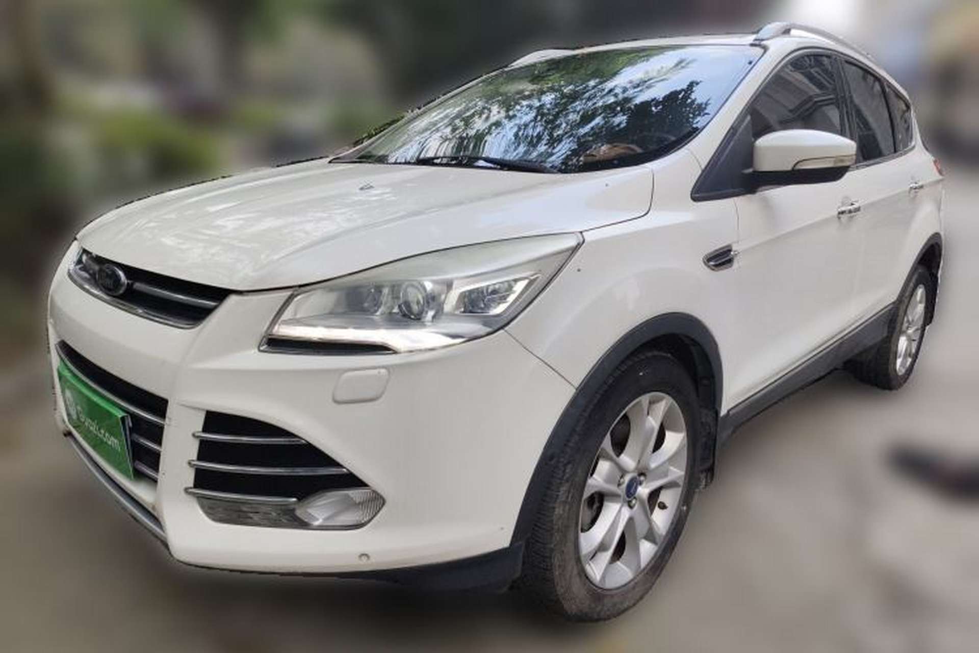 Used Ford Kuga 2013 2.0L GTDi Four-Wheel-Drive Sport Model Front Left 45 Deg