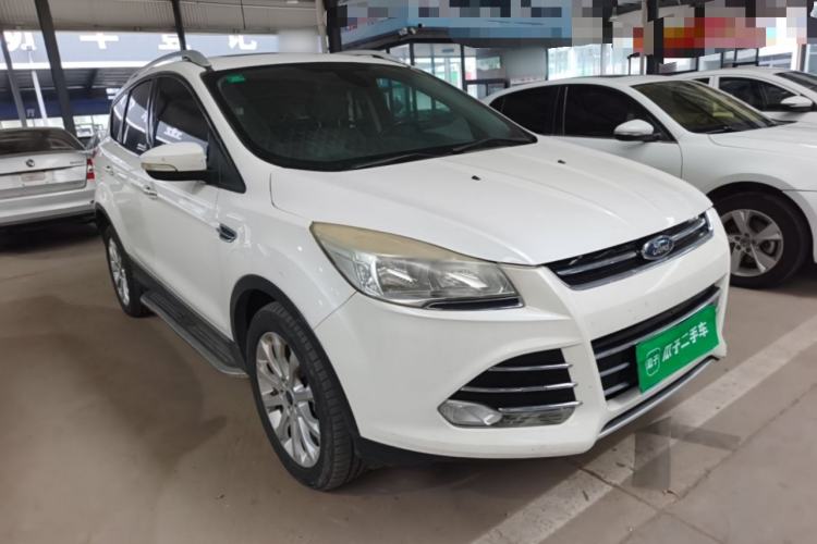 Used Ford Kuga 2013 2.0L GTDi Four-Wheel-Drive Elite Model Front Right 45 Deg