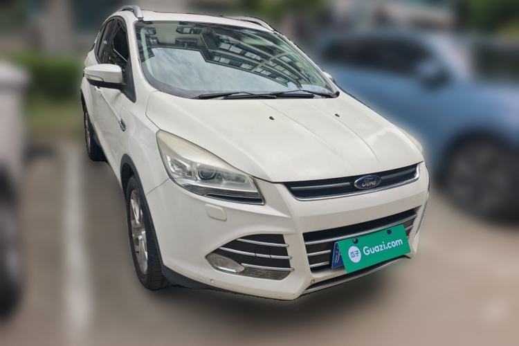 Used Ford Kuga 2013 2.0L GTDi Four-Wheel-Drive Sport Model Front Right 45 Deg
