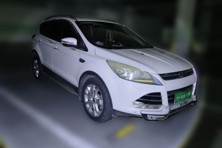 Used Ford Kuga 2013 2.0L GTDi Four-Wheel-Drive Sport Model Front Right 45 Deg