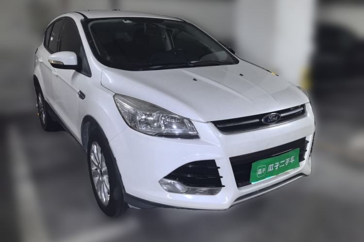 Used Ford Kuga 2013 1.6L GTDi Two-Wheel-Drive Comfort Model Front Right 45 Deg