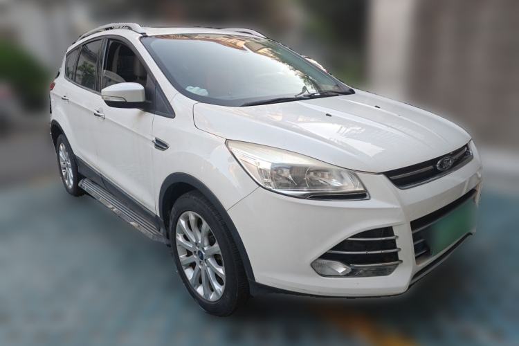 Used Ford Kuga 2013 1.6L GTDi 4x4 Elite Model Front Right 45 Deg