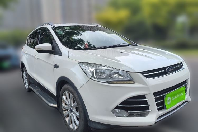 Used Ford Kuga 2013 1.6L GTDi Two-Wheel-Drive Trend Model Front Right 45 Deg