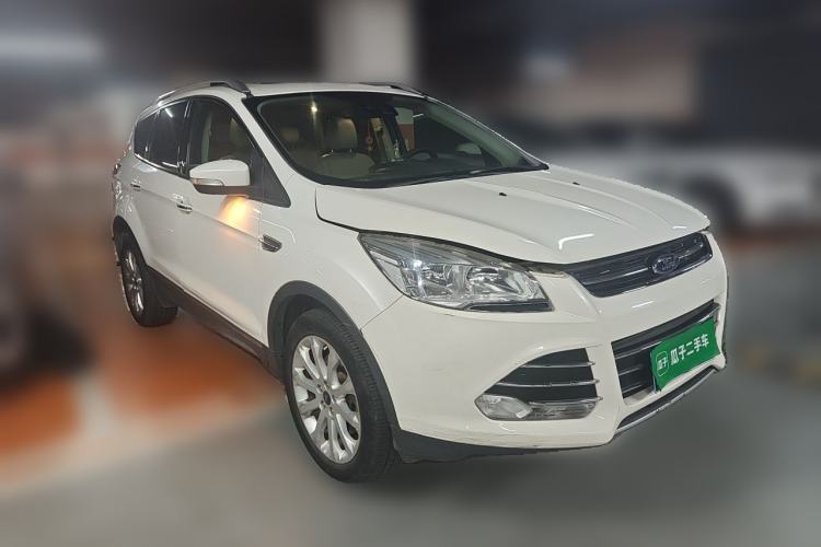 Used Ford Kuga 2013 1.6L GTDi 4x4 Elite Model Front Right 45 Deg