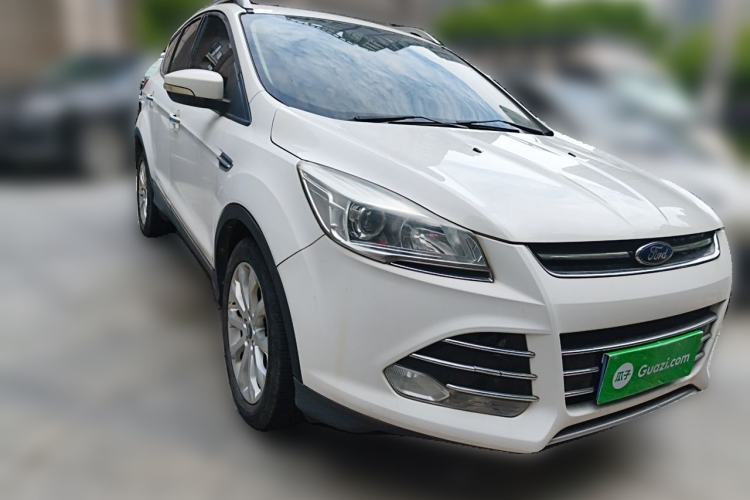 Used Ford Kuga 2013 1.6L GTDi 4x4 Elite Model Front Right 45 Deg