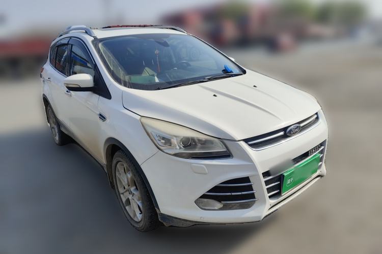 Used Ford Kuga 2013 2.0L GTDi Four-Wheel-Drive Sport Model Front Right 45 Deg