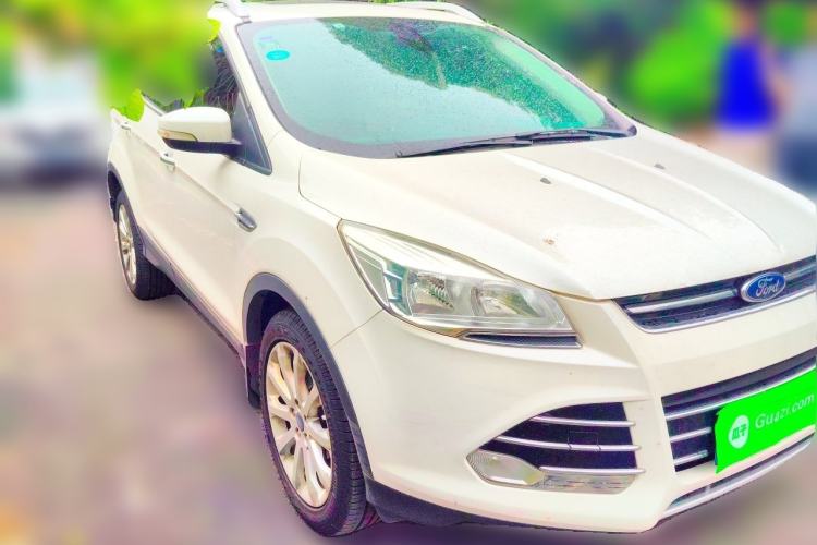 Used Ford Kuga 2013 1.6L GTDi 4x4 Elite Model Front Right 45 Deg