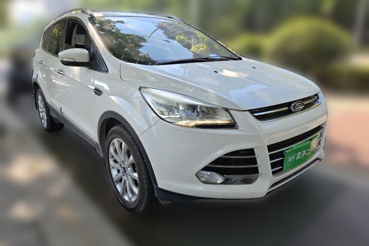 Used Ford Kuga 2013 1.6L GTDi 4x4 Elite Model Front Right 45 Deg
