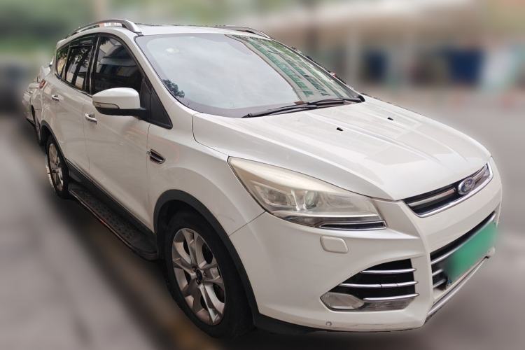 Used Ford Kuga 2013 2.0L GTDi Four-Wheel-Drive Sport Model Front Right 45 Deg