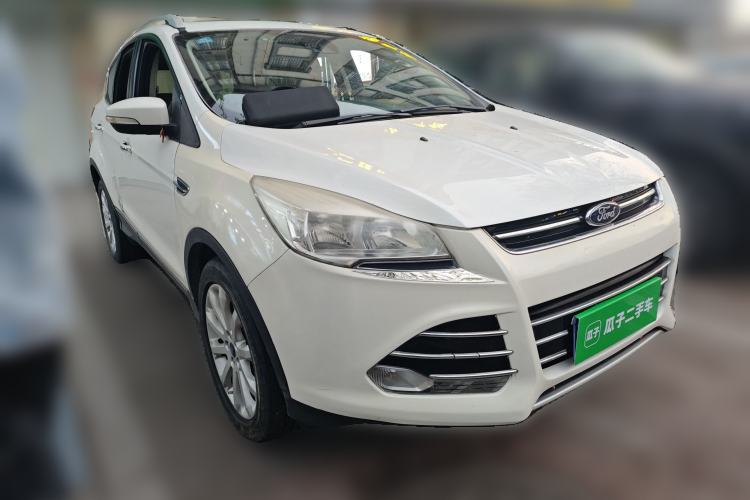 Used Ford Kuga 2013 1.6L GTDi 4x4 Elite Model Front Right 45 Deg