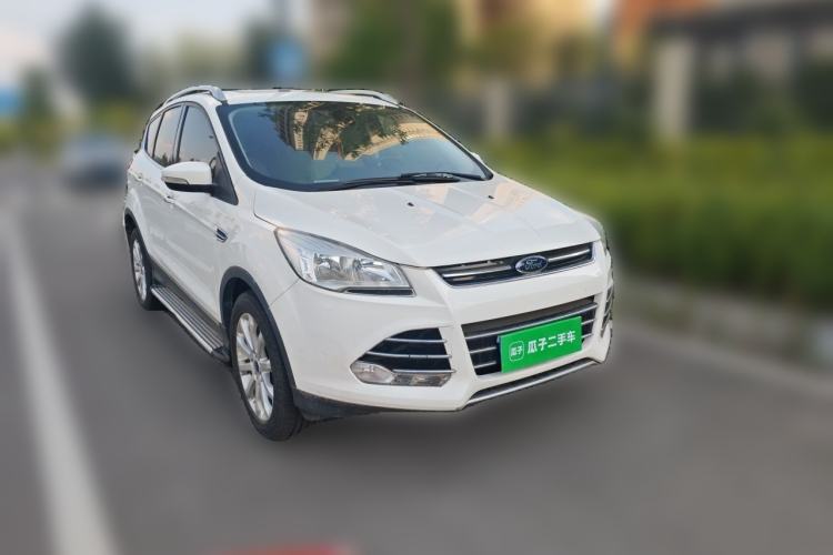 Used Ford Kuga 2013 1.6L GTDi 4x4 Elite Model Front Right 45 Deg