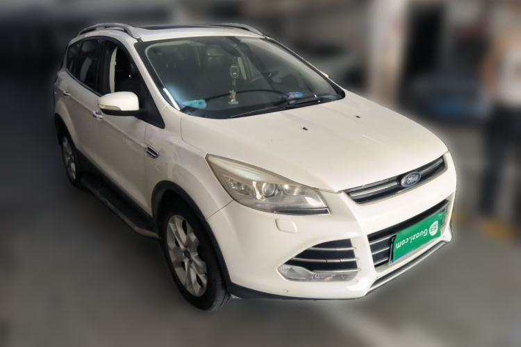 Used Ford Kuga 2013 2.0L GTDi Four-Wheel-Drive Sport Model Front Right 45 Deg