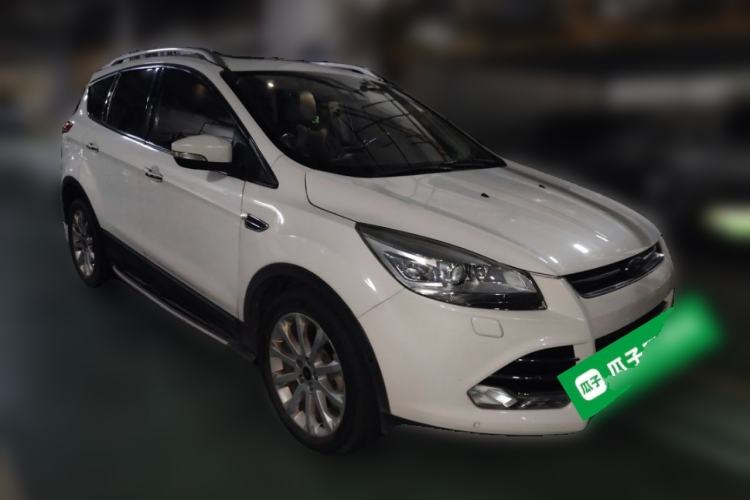 Used Ford Kuga 2013 2.0L GTDi Four-Wheel Drive Premium Model Front Right 45 Deg