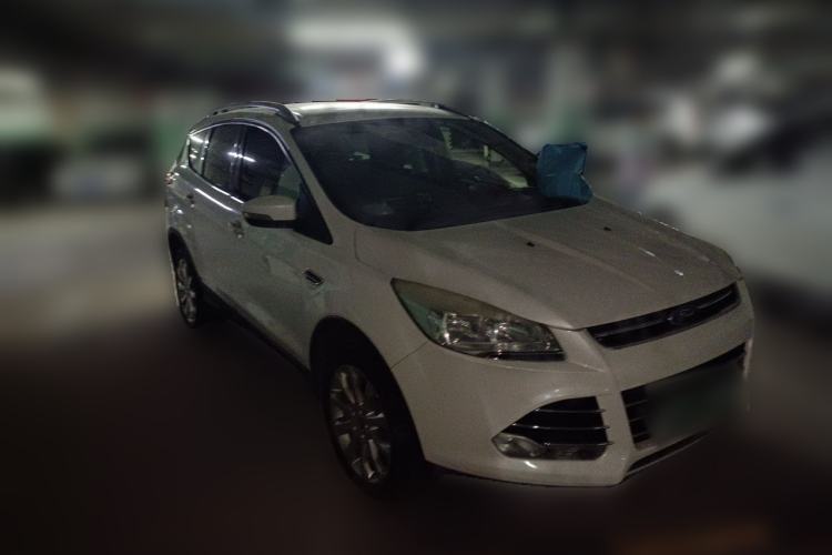Used Ford Kuga 2013 1.6L GTDi 4x4 Elite Model Front Right 45 Deg
