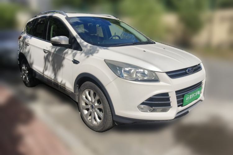 Used Ford Kuga 2013 1.6L GTDi 4x4 Elite Model Front Right 45 Deg