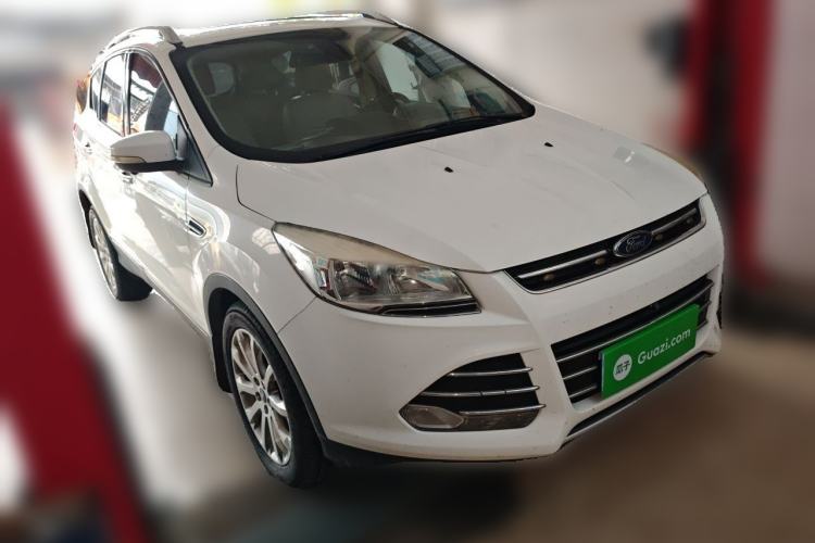 Used Ford Kuga 2013 2.0L GTDi Four-Wheel-Drive Elite Model Front Right 45 Deg