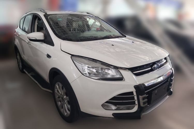 Used Ford Kuga 2013 1.6L GTDi 4x4 Elite Model Front Right 45 Deg