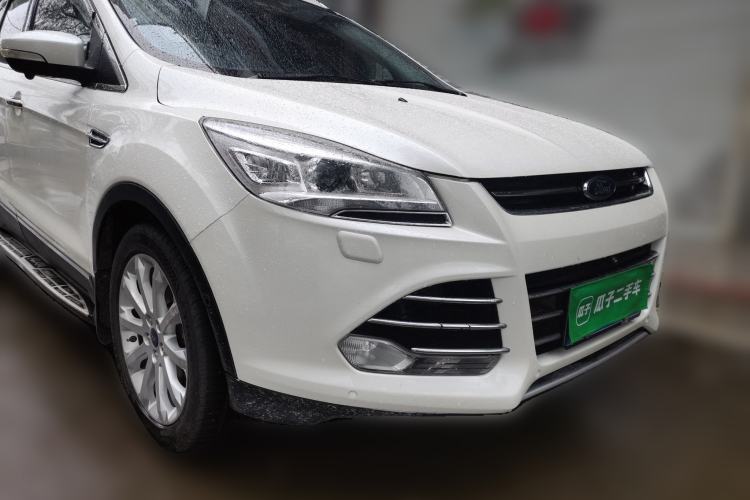 Used Ford Kuga 2013 2.0L GTDi Four-Wheel Drive Premium Model Front Right 45 Deg