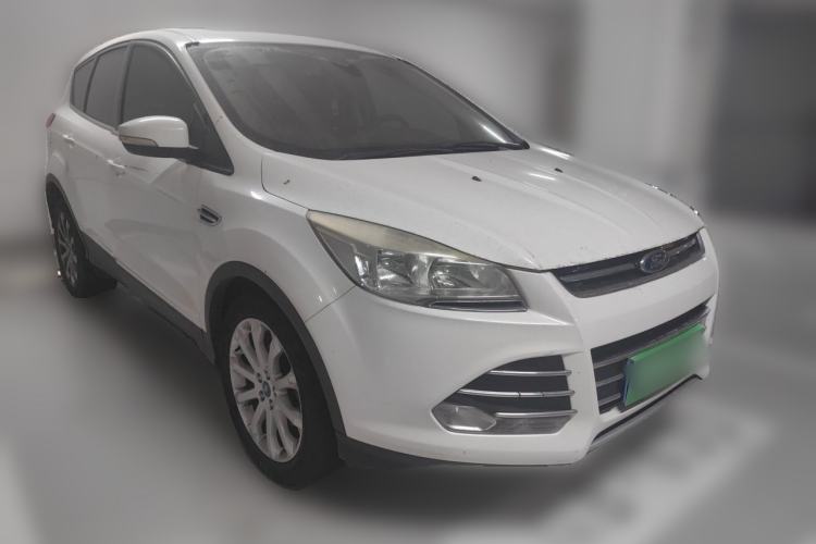 Used Ford Kuga 2013 1.6L GTDi Two-Wheel-Drive Trend Model Front Right 45 Deg