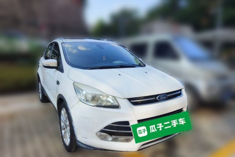 Used Ford Kuga 2013 1.6L GTDi Two-Wheel-Drive Trend Model Front Right 45 Deg
