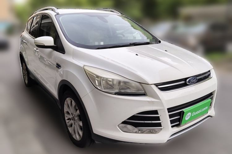 Used Ford Kuga 2013 1.6L GTDi 4x4 Elite Model Front Right 45 Deg