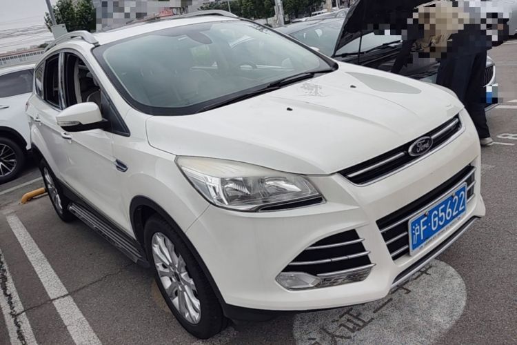 Used Ford Kuga 2013 1.6L GTDi 4x4 Elite Model Front Right 45 Deg