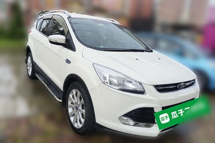Used Ford Kuga 2013 1.6L GTDi Two-Wheel-Drive Comfort Model Front Right 45 Deg