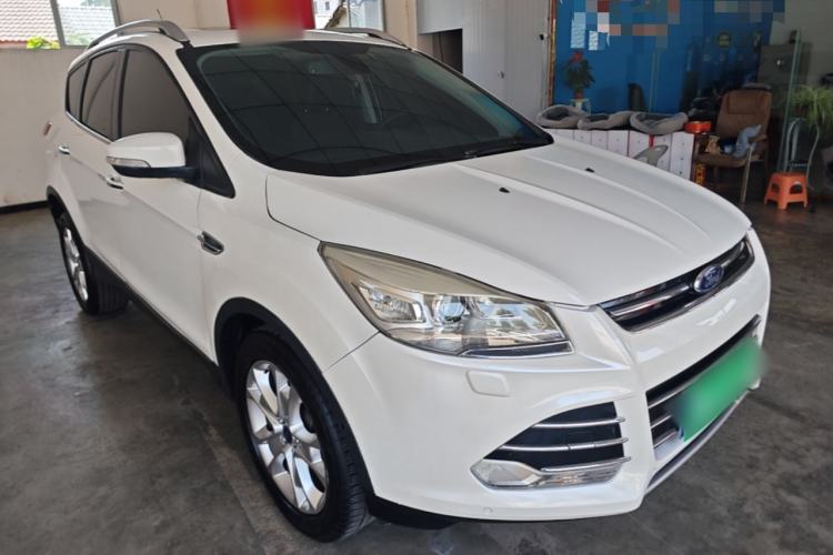 Used Ford Kuga 2013 2.0L GTDi Four-Wheel-Drive Sport Model Front Right 45 Deg