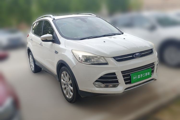 Used Ford Kuga 2013 1.6L GTDi 4x4 Elite Model Front Right 45 Deg