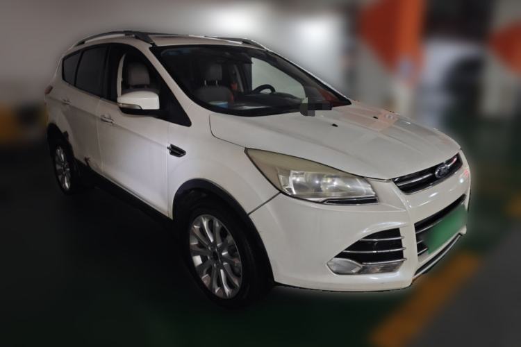 Used Ford Kuga 2013 1.6L GTDi 4x4 Elite Model Front Right 45 Deg
