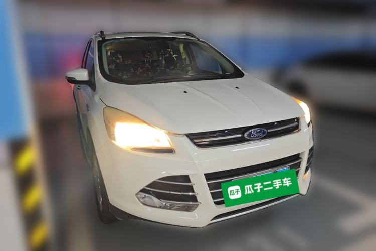 Used Ford Kuga 2013 1.6L GTDi 4x4 Elite Model Front Right 45 Deg