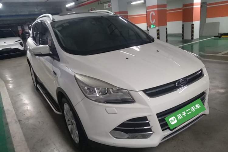 Used Ford Kuga 2013 2.0L GTDi Four-Wheel Drive Premium Model Front Right 45 Deg