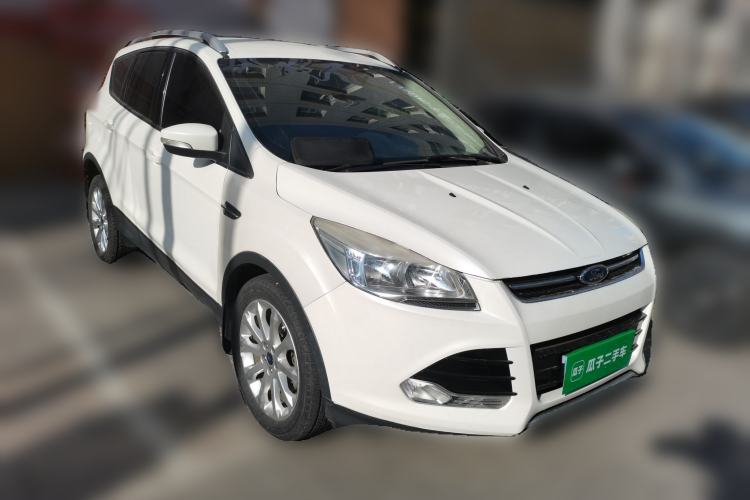 Used Ford Kuga 2013 1.6L GTDi Two-Wheel-Drive Comfort Model Front Right 45 Deg