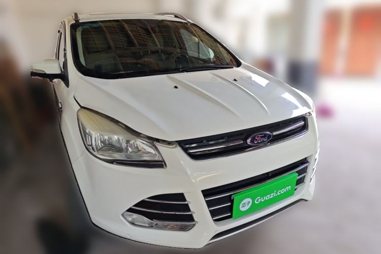 Used Ford Kuga 2013 1.6L GTDi 4x4 Elite Model Front Right 45 Deg