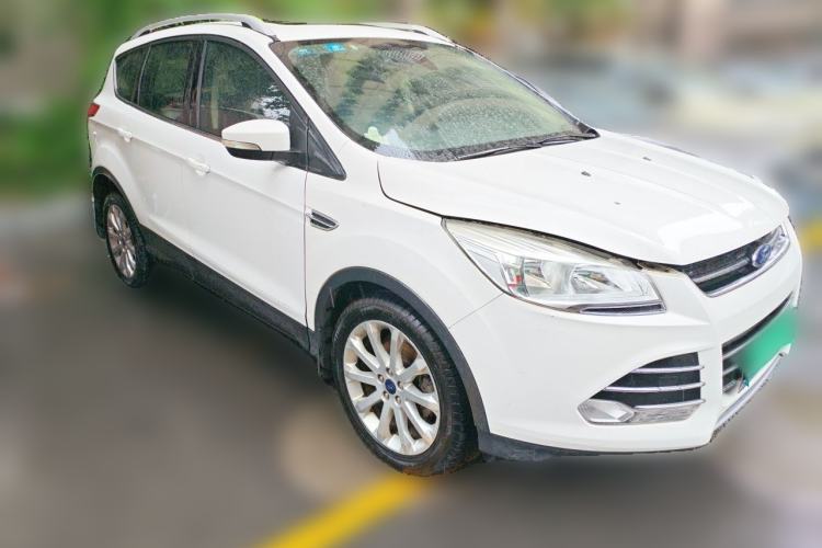 Used Ford Kuga 2013 1.6L GTDi Two-Wheel-Drive Trend Model Front Right 45 Deg