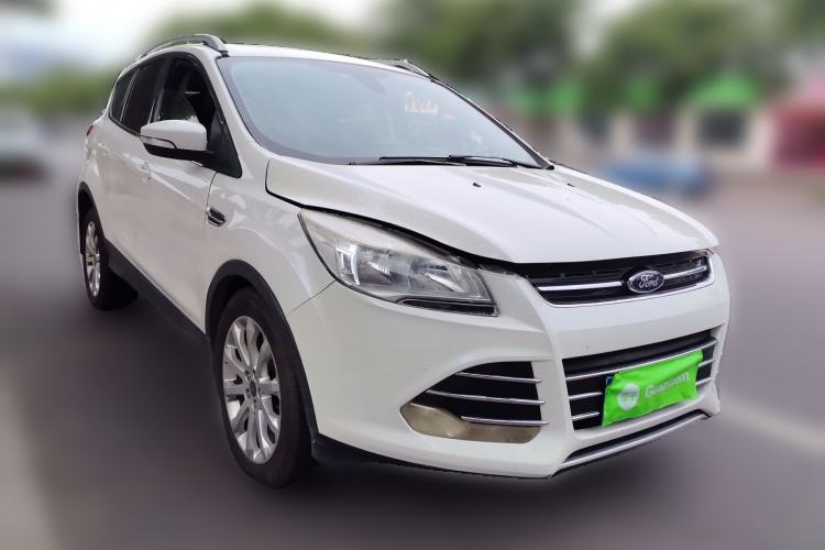 Used Ford Kuga 2013 1.6L GTDi Two-Wheel-Drive Trend Model Front Right 45 Deg