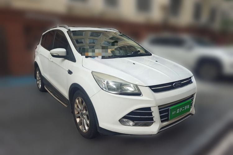 Used Ford Kuga 2013 1.6L GTDi Two-Wheel-Drive Trend Model Front Right 45 Deg